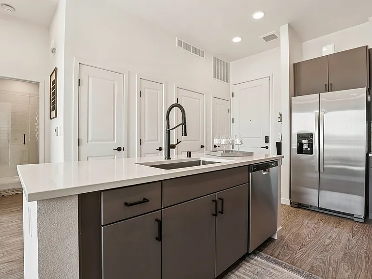 Lura Vegas Apartments — Photo 26