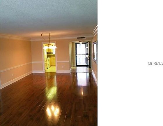 3rd image of 131 Bluff View Dr APT 209