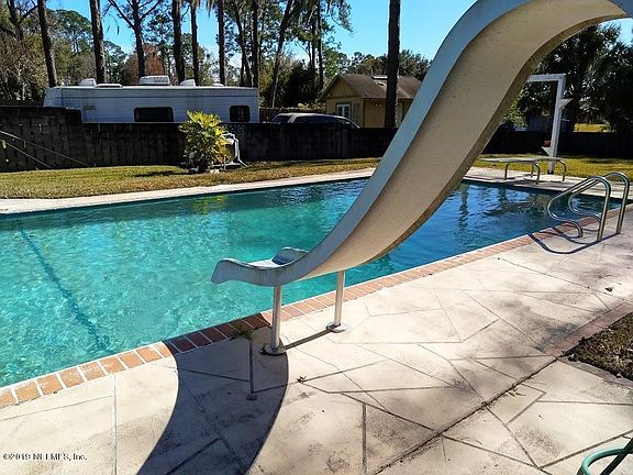 5th image of 5154 S Pines Dr
