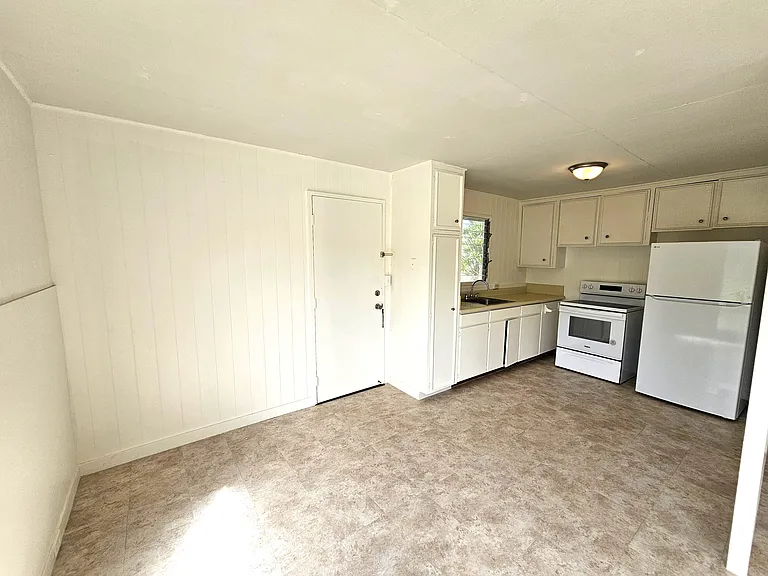 45-119 Waikapoki Rd #C — Photo 3
