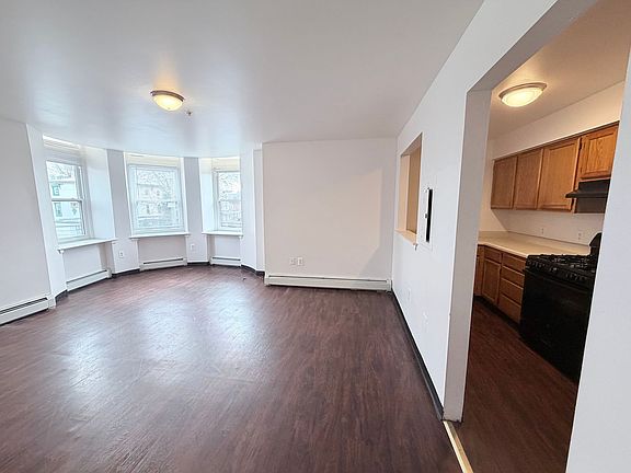 2nd image of 836 N Preston St #16795656