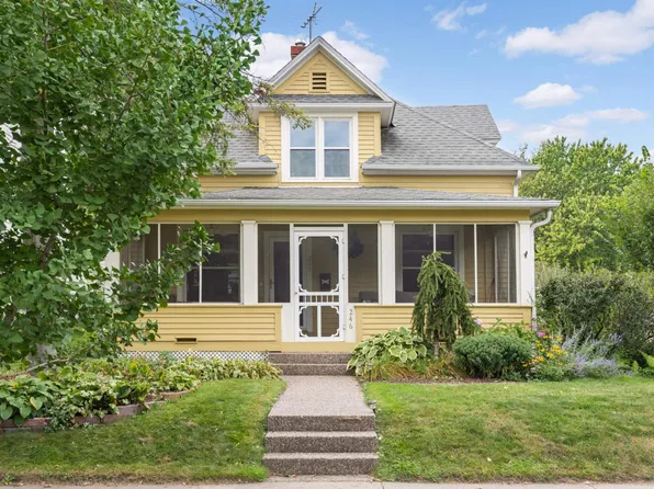 246 9th Ave N, Hopkins, MN 55343