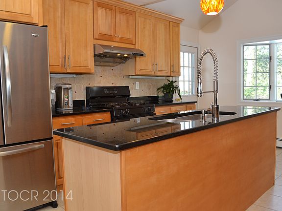 2nd image of 634 Donna Ct