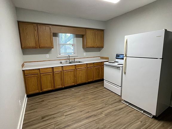 2nd image of 2901-2905 N Pauline Ave #2901