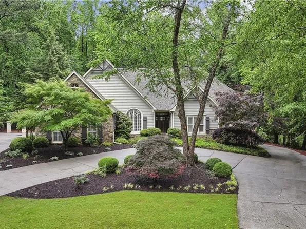 905 Brooksglen Dr, Roswell, GA 30075