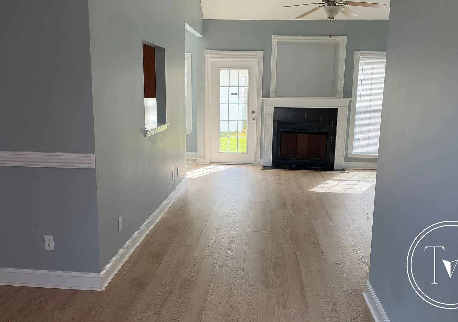 Move-in ready 3-bedroom home in The Enclave at Oak Crest! — Photo 4