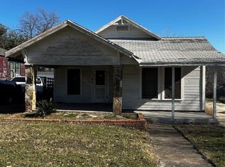 1030 Cristler Ave, Dallas, TX 75223