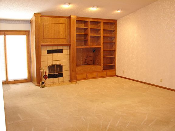 Custom Oak Shelving & Fireplace