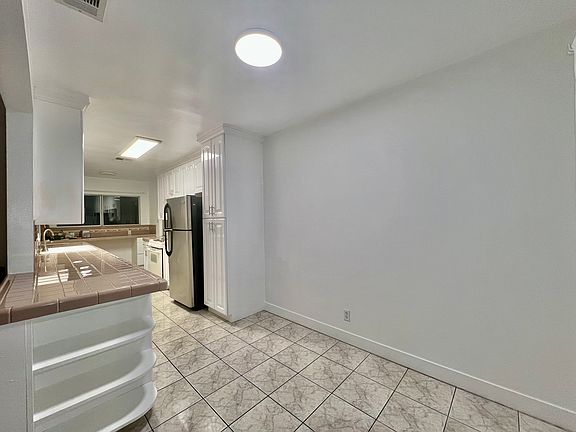 5th image of 17004 Catalina Ave