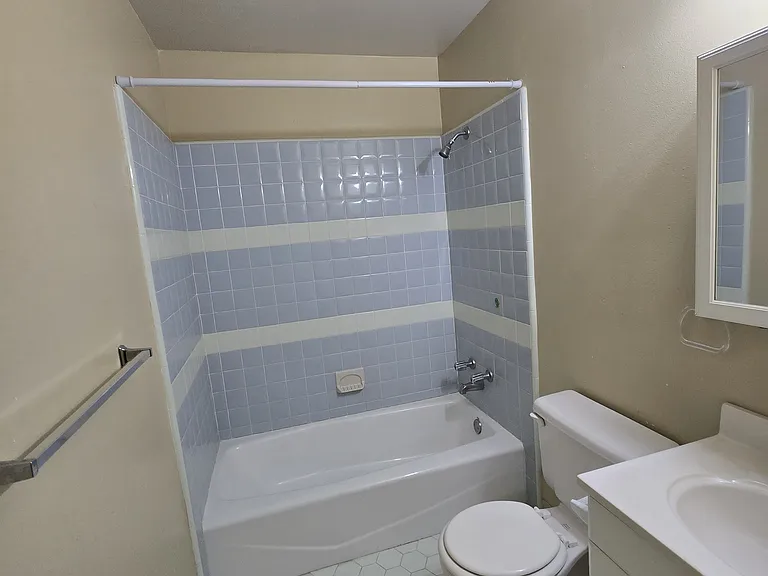 2116 Fairchild St #D — Photo 8