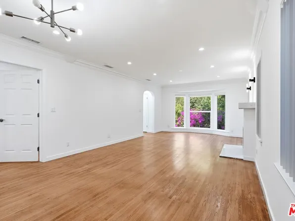 2938 Kansas Ave, Santa Monica, CA 90404