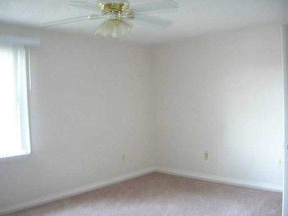 3rd image of 208 3rd St SE Unit K