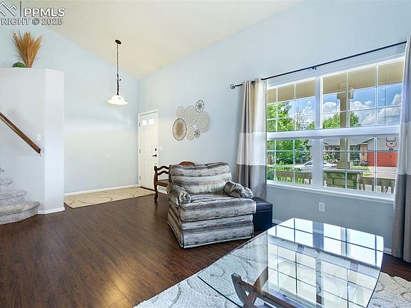 4th image of 680 Piros Dr