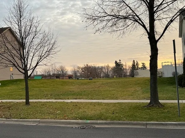 264 Augusta Ave, West Chicago, IL 60185