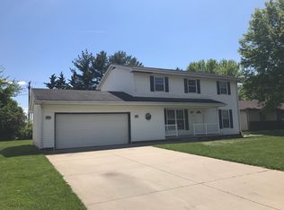 812 Deerfield Rd #1, Chatham, IL 62629