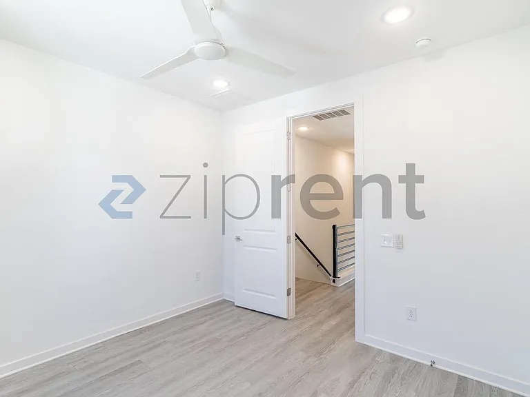2624 Metcalfe Rd #17 — Photo 13