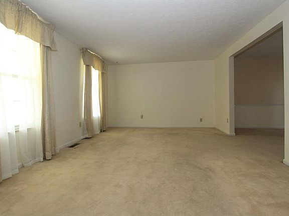 2nd image of 6356 Glengariff Ct