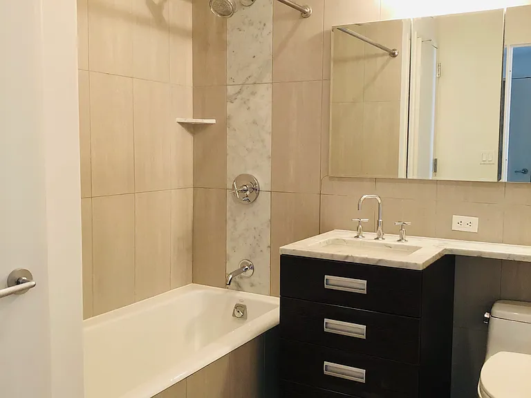 229 W 60th St #7N — Photo 7
