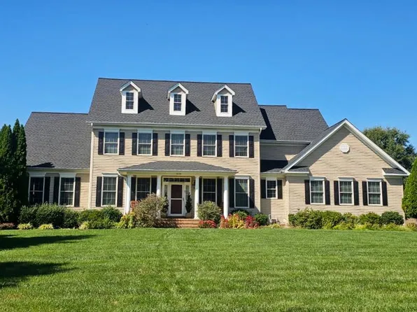 13579 Rustling Oaks Dr, Wye Mills, MD 21679