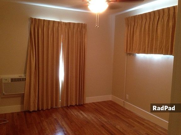 3rd image of 10625 Whipple St
