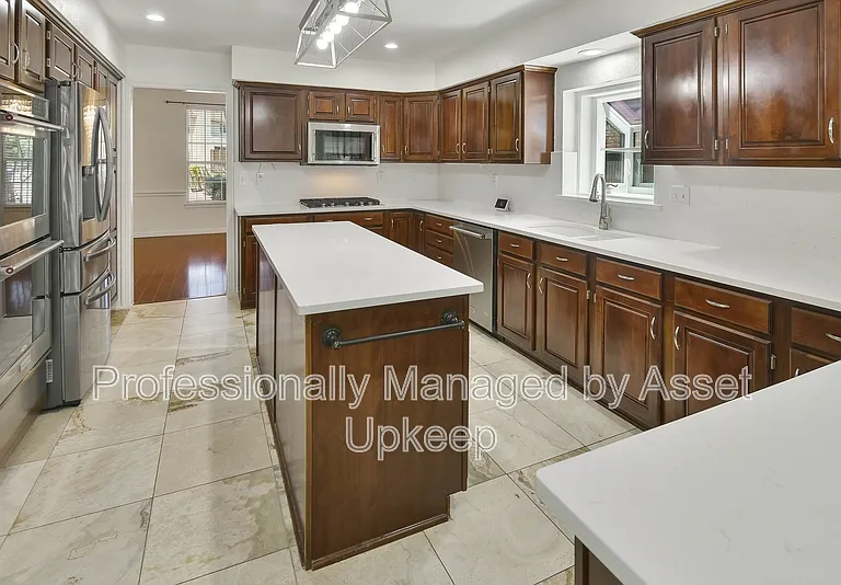 18528 Vista Del Sol — Photo 8