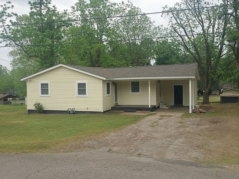 1st image of 305 E Fir St