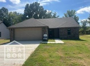 102 E Hinkley St, Brookland, AR 72417