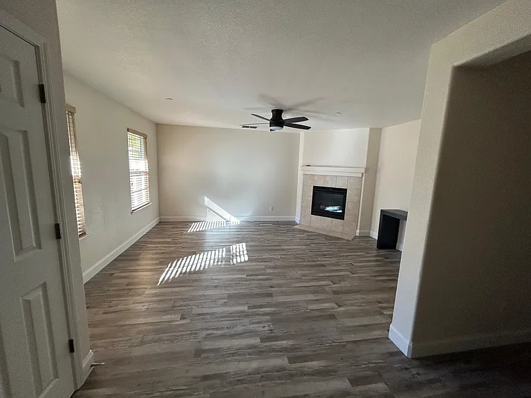 742 Stonehaven Loop — Photo 19