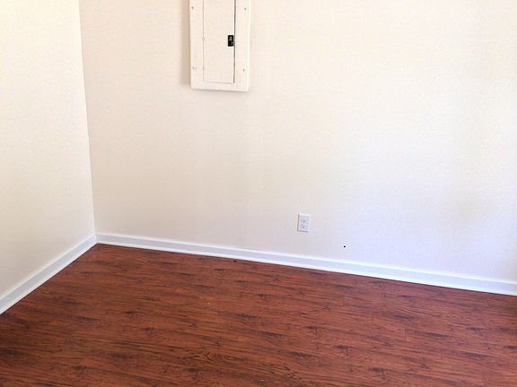 4th image of 238 Tenny Ave