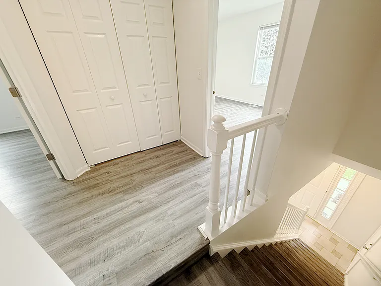 2554 Dickens Dr — Photo 12