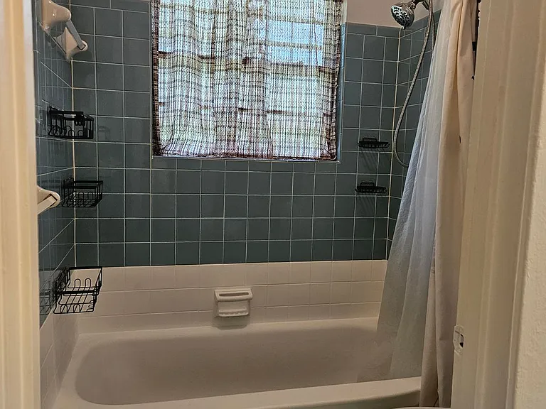 840 W Shelby Dr — Photo 9