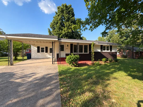 213 E 21st St, Benton, KY 42025