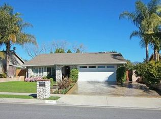 25871 Chapel Hill Dr, Lake Forest, CA 92630