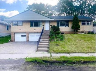 1476 McAfee St, Saint Paul, MN 55106