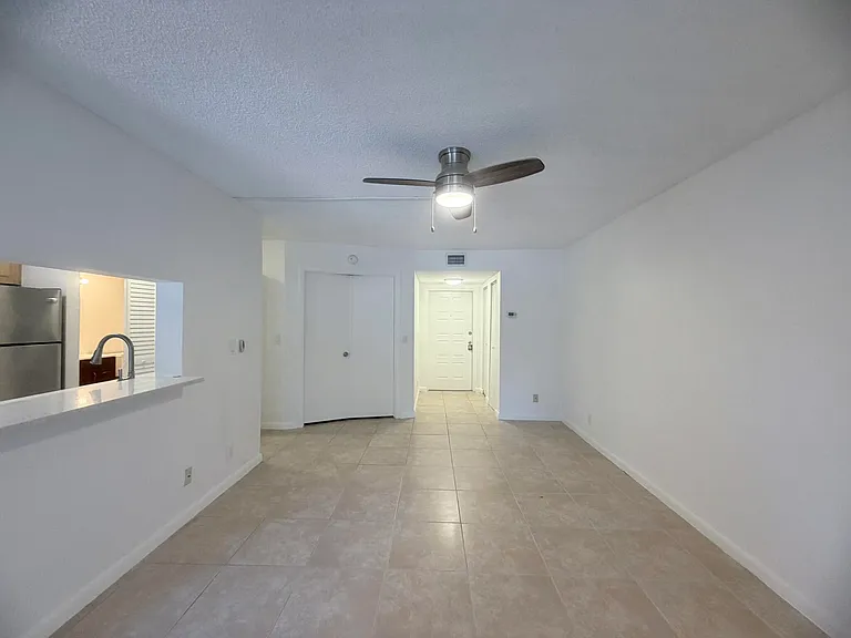 9955 Westview Dr #218 — Photo 6