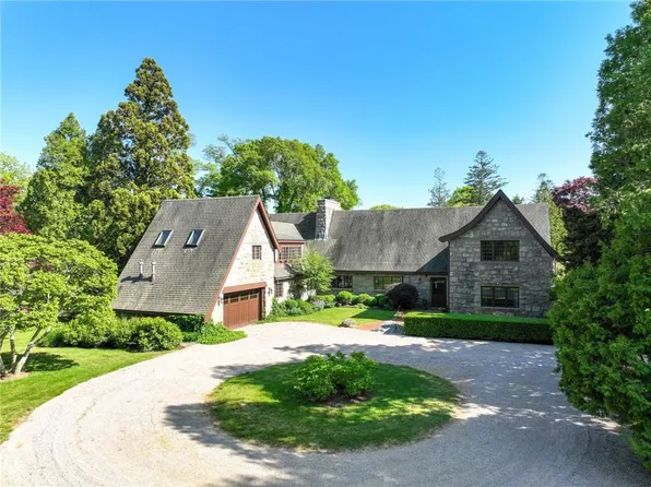 84 Wagner Rd, Westerly, RI 02891