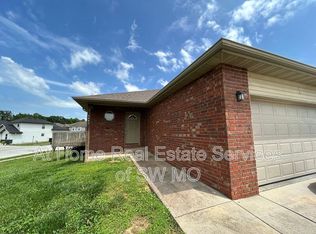 5692 N Purple Ln, Ozark, MO 65721