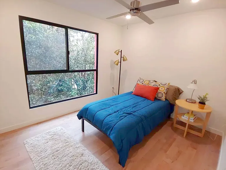 654 N Virgil Ave #214 — Photo 12