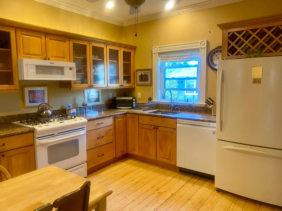 85 Boston Ave #2