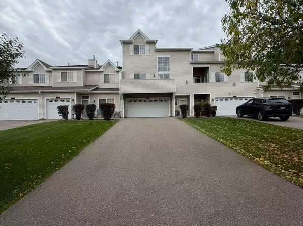 17593 Hackberry Ct, Eden Prairie, MN 55347