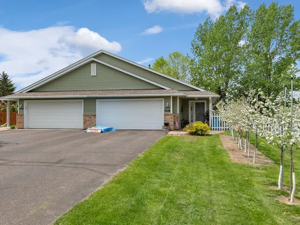 1820 Wooden Shoe Ct, Baldwin, WI 54002