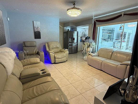 2nd image of 4162 Kingsbridge Dr