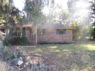 10 Wen Le Ct E, Sumter, SC 29150