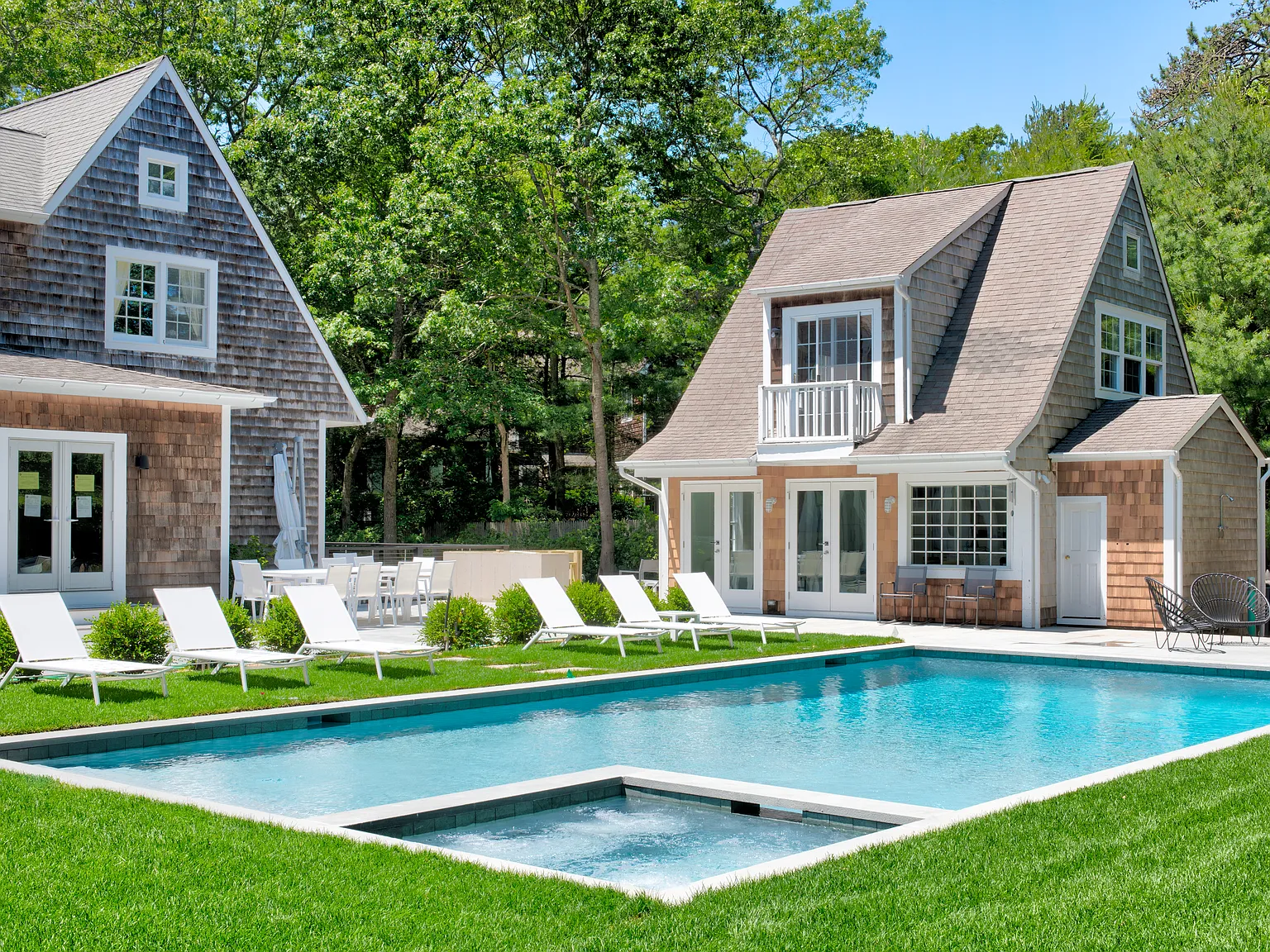 Close to East Hampton Village, Amagansett and Ocean Beaches — Photo 4