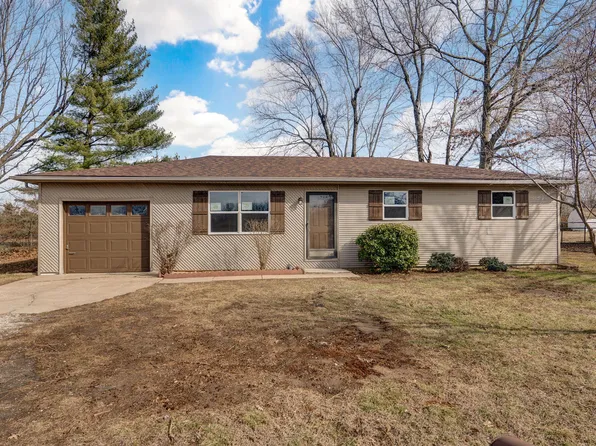 318 S Meadowlark Street, Fair Grove, MO 65648