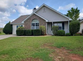 105 Hackamore Ln, Warner Robins, GA 31088