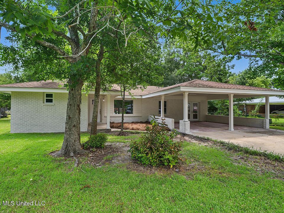 1st image of 273 Holcomb Blvd