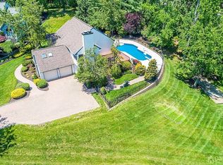 102 King St, Edison, NJ 08820