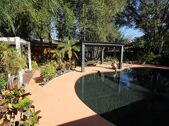 4th image of 7325 English Moss Ln