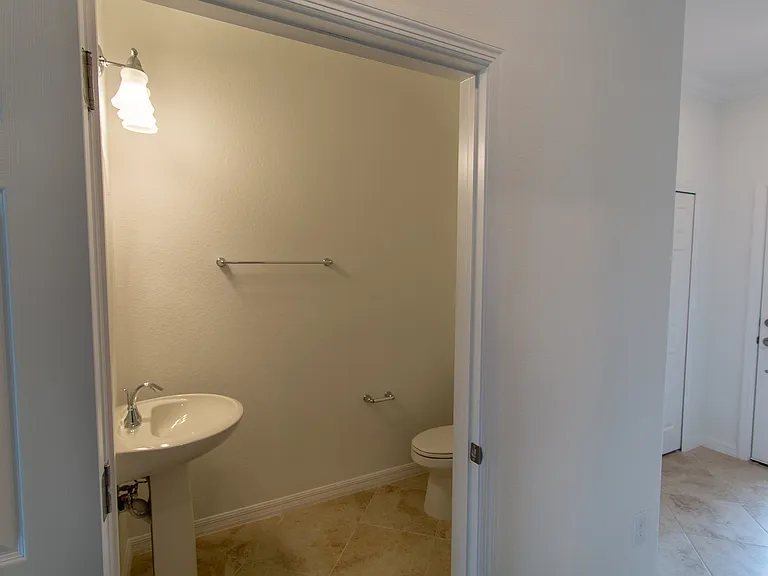20450 Lagente Cir — Photo 7